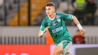 مهدي لمشخشخ يغادر الرجاء الرياضي إلى الدوري الفرنسي