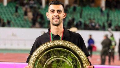الرجاء الرياضي يعيد فتح ملف تجديد عقد الظهير الأيسر يوسف بلعمري اهتمام الأهلي المصري الرجاء الرياضي يعيد فتح ملف تجديد عقد الظهير الأيسر يوسف بلعمري اهتمام الأهلي المصري