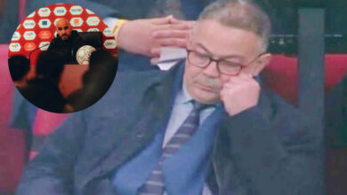 مطالب إعلامية وجماهيرية بإقالة وليد الركراكي… هل يتحرك فوزي لقجع لإنقاذ مسار المنتخب؟ مطالب إعلامية وجماهيرية بإقالة وليد الركراكي… هل يتحرك فوزي لقجع لإنقاذ مسار المنتخب؟