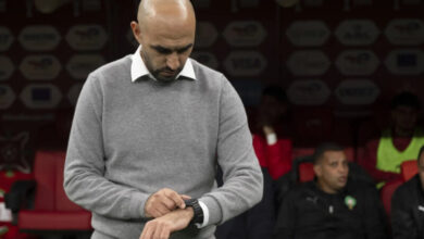 وليد الركراكي يقدّم استقالته من تدريب المنتخب المغربي